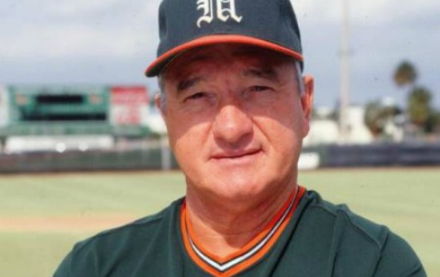 Statue Pays Tribute to Legendary Coach Image for Statue Pays Tribute to Legendary Coach