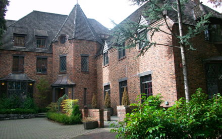 Image for Support Fraternity/Sorority Housing! Tell Congress to support the Collegiate Housing and Infrastructure Act